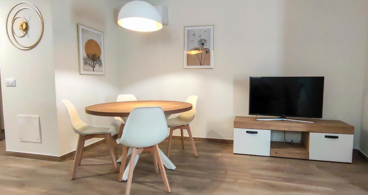 Apartamentos Turisticos Hornillo Caces Eksteriør billede